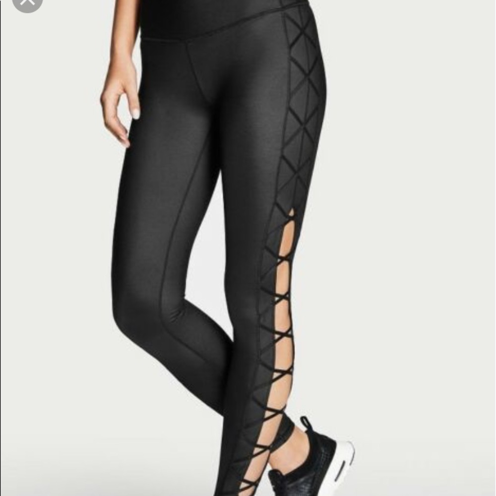 Victoria Sport VSX black knockout leggings